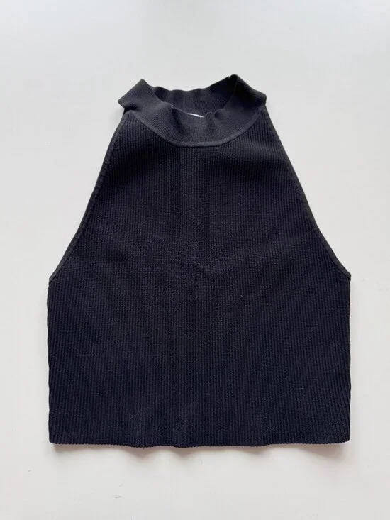NWOT Aritzia BABATON Sculpt Knit Black Ribbed Cropped Halter Tank Top, Size L - Picture 2 of 13
